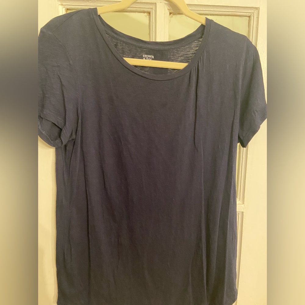 CROWN & IVY Navy Blue T-Shirt L